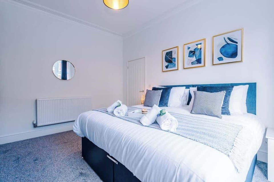Bedroom 1 can be configured as a super-king or two singles at the guests request.
