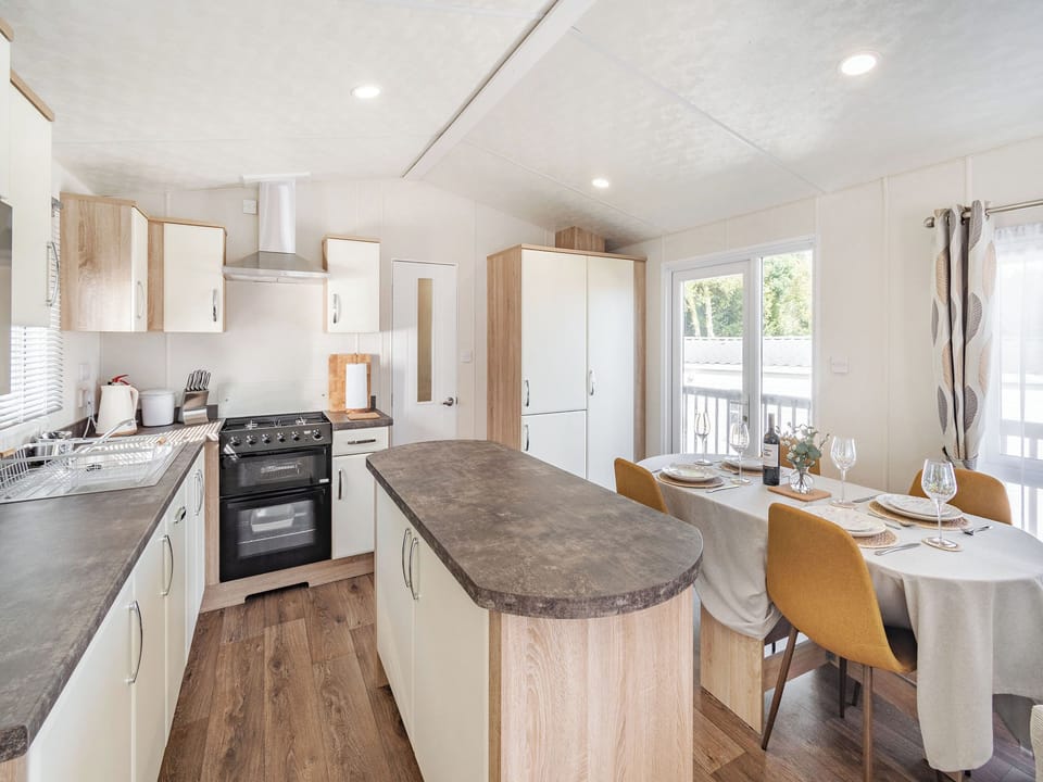 Kitchen | Red Wood Lodge - Lady Edith&rsquo;s Duo, Scarborough