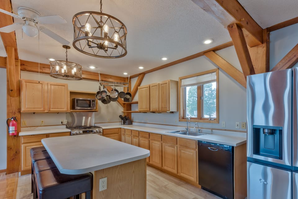 Fully Equipped Kitchen | High-End Stainless-Steel Appliances
