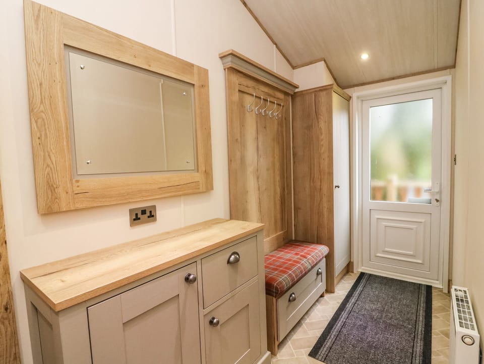 2 bedrooms, individually decorated, individually furnished, free WiFi