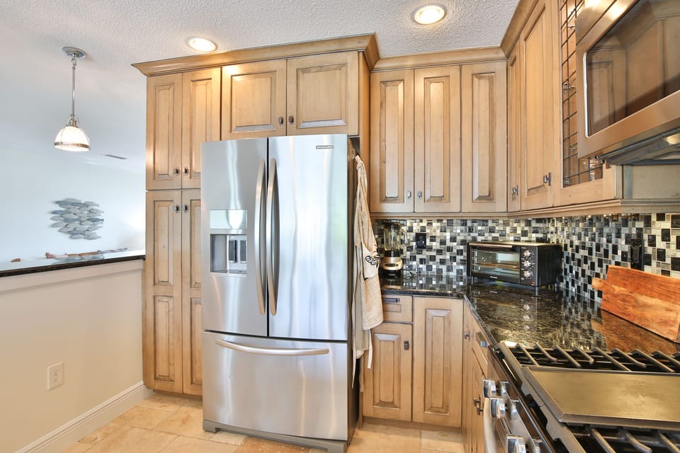 kitchen Beautifully upgraded gourmet kitchen