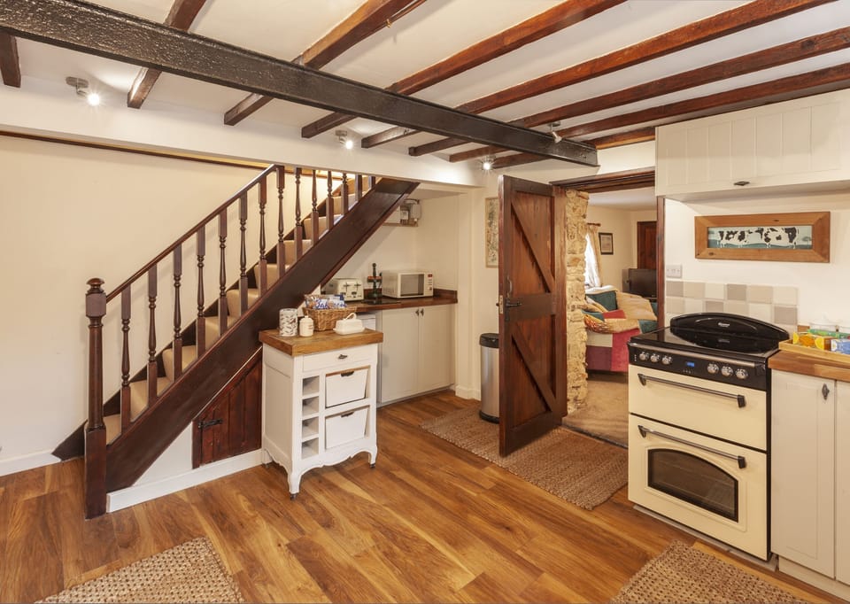 Fridge, dishwasher, electric kettle, toaster
