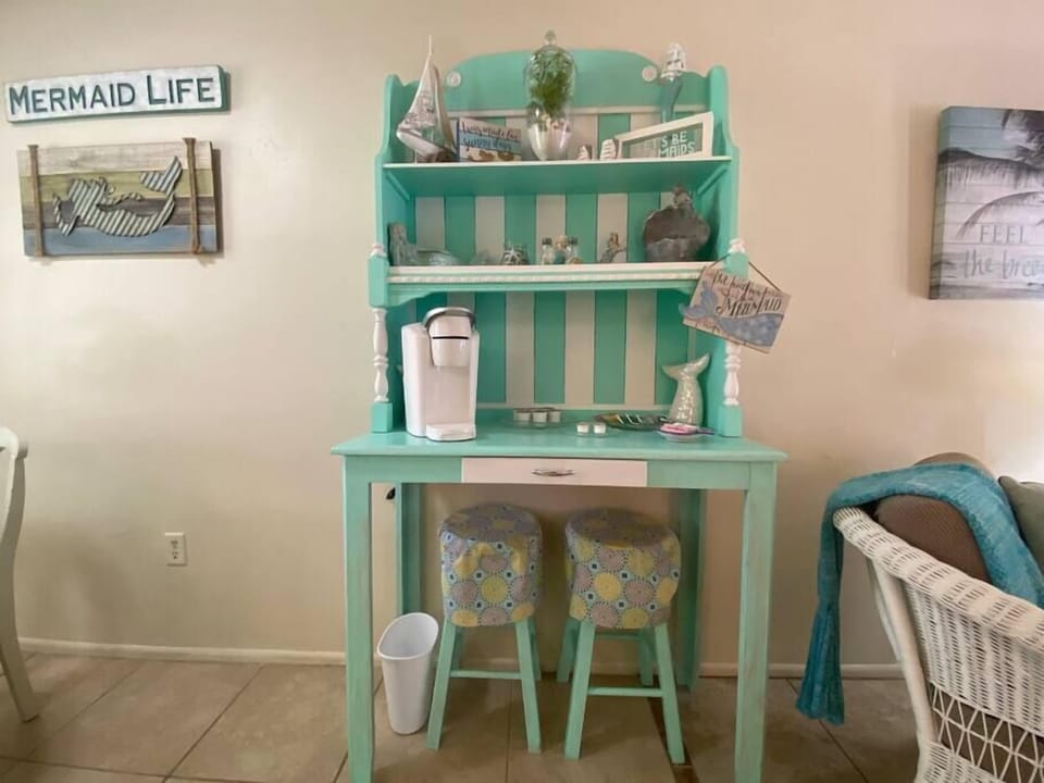 Professor Rousseau asked us to provide you with this unique coffee station!  