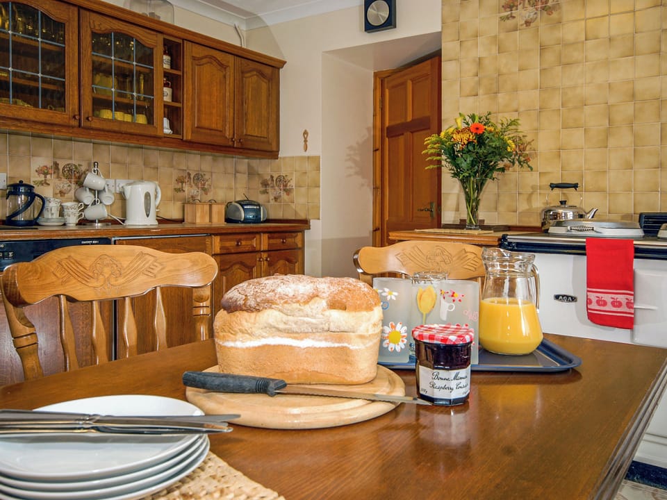 Kitchen area | Ty Fferm, Croesgoch