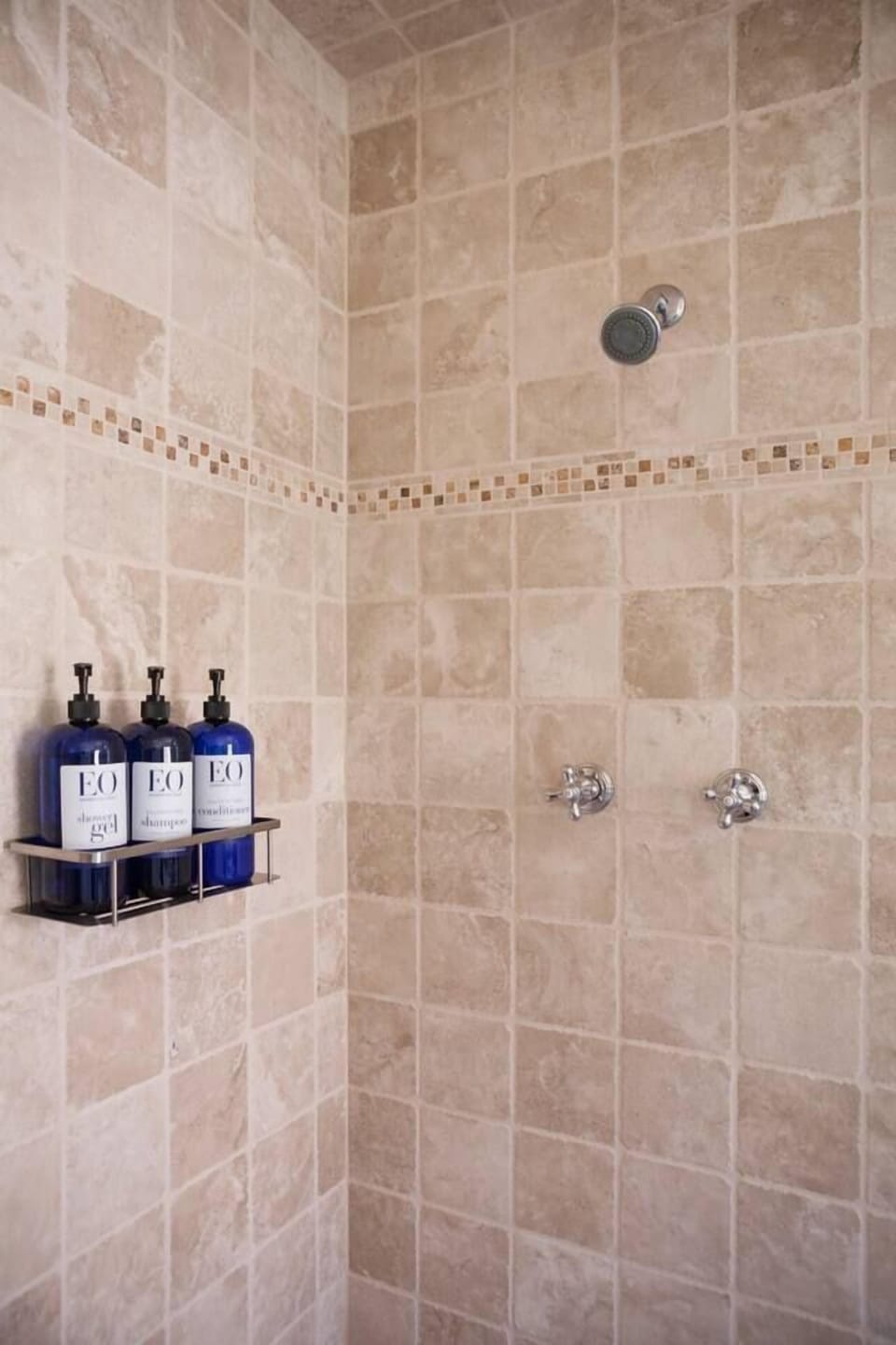 We feature spa bath & body products: shower gel, shampoo, conditioner & body lotion.