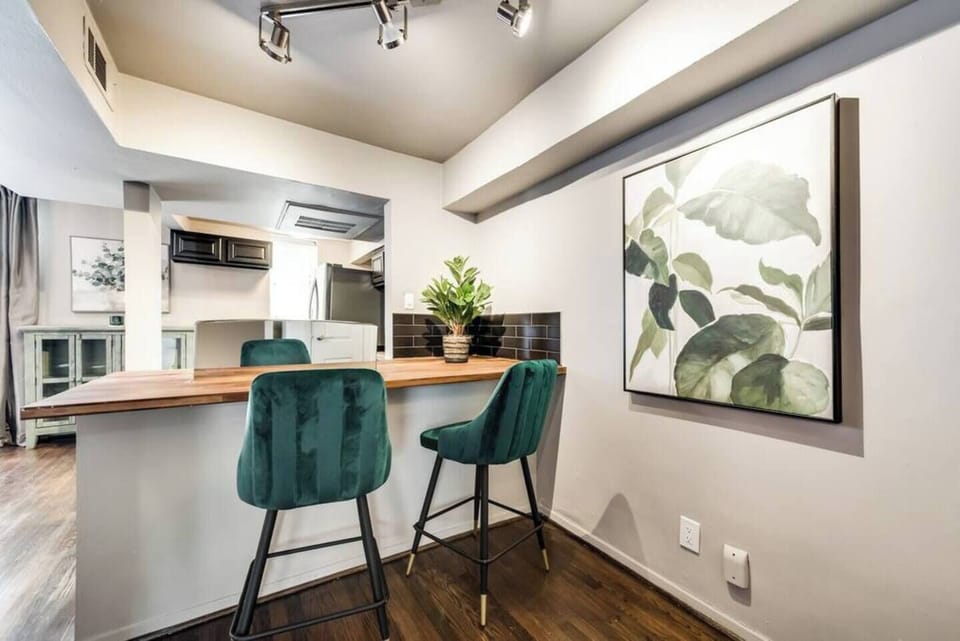 Stylish bar seating at the bar, perfect for casual meals or chatting with the chef.