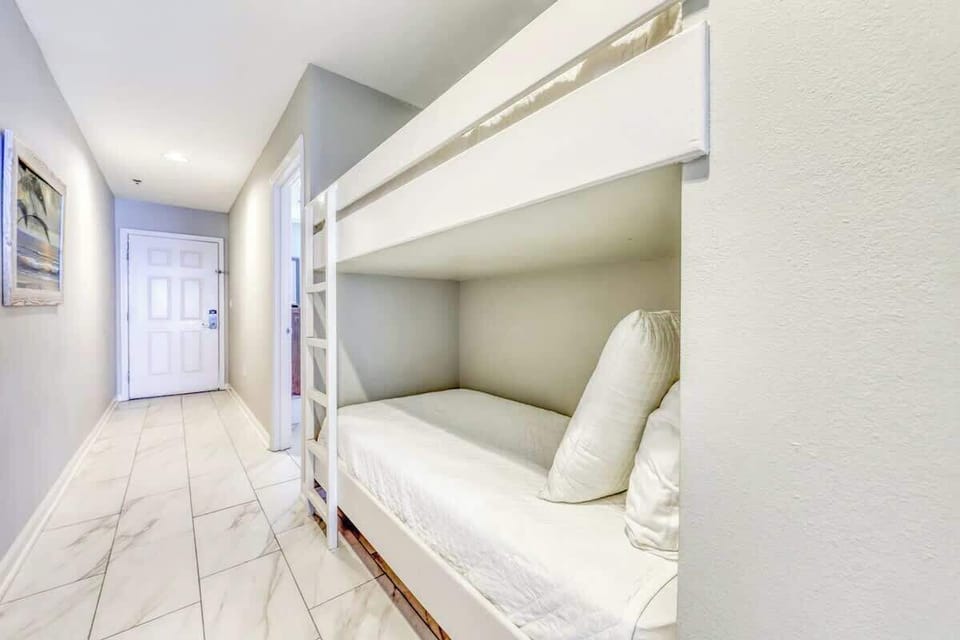 Hallway Bunk Beds