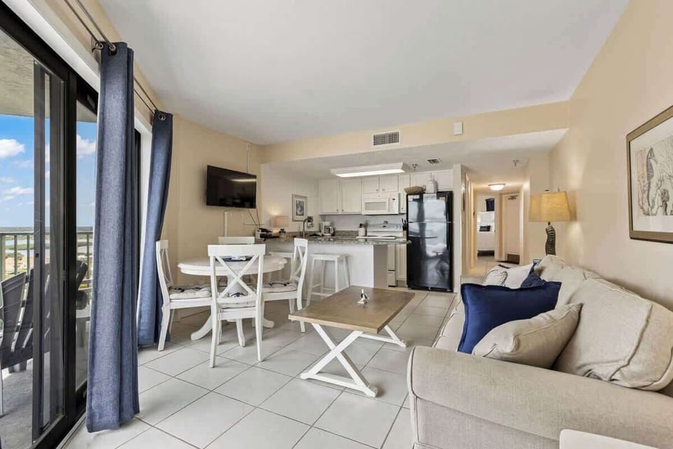 Living Area with Queen Size Pullout Sofa