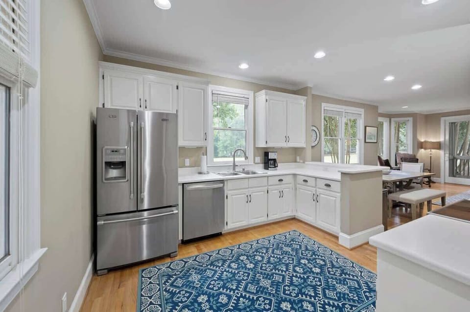 Spacious Kitchen & Counter Space