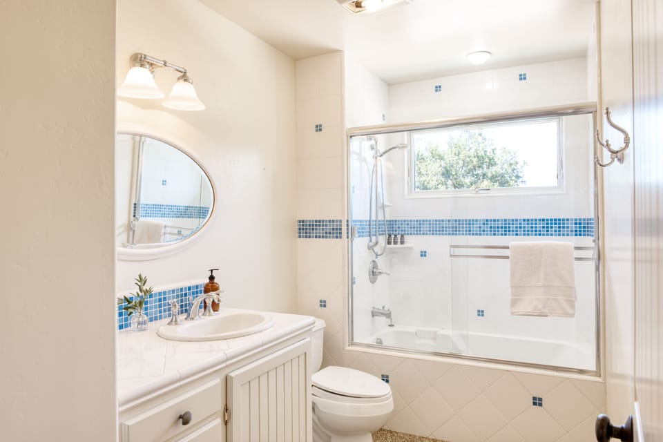 Bathroom 2.