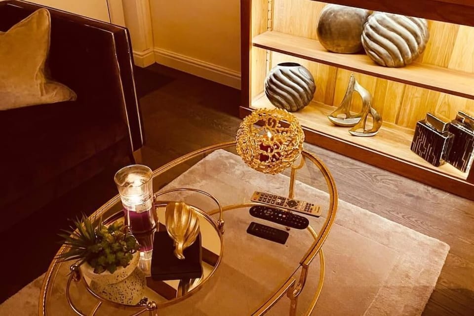 LOUNGE WITH OPEN GAS FIRE, TV WITH SKY, DOUBLE SOFAS, REDMOTE CONTROLLED LIGHTNG