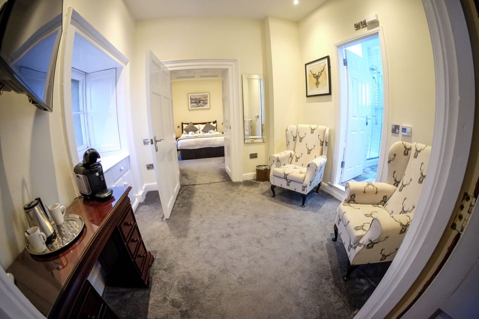 Junior Suite, 1 Double Bed | In-room safe, cribs/infant beds, free WiFi, bed sheets