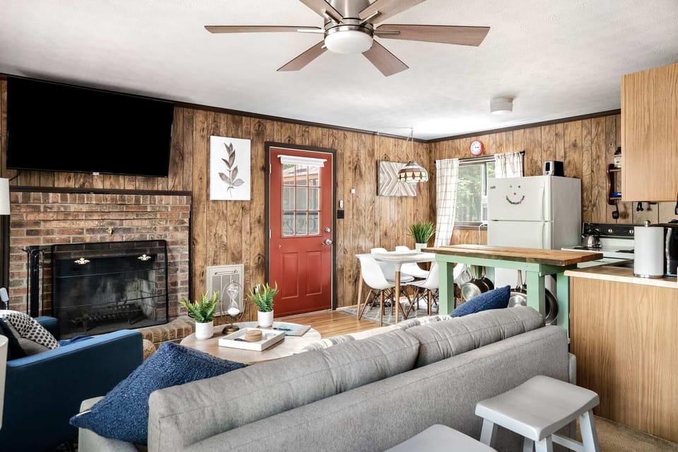 Open floor plan, perfect for gathering with family and friends.