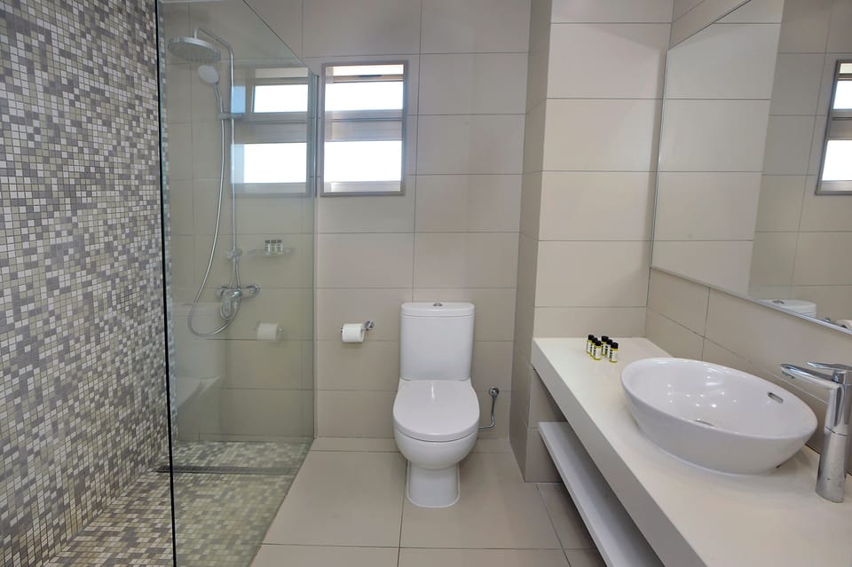 Deluxe Studio | Bathroom | Towels