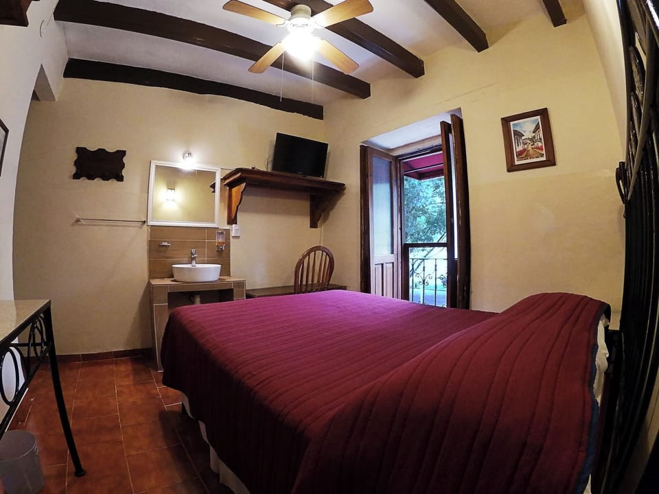 Superior Room | Down comforters, iron/ironing board, free WiFi, bed sheets