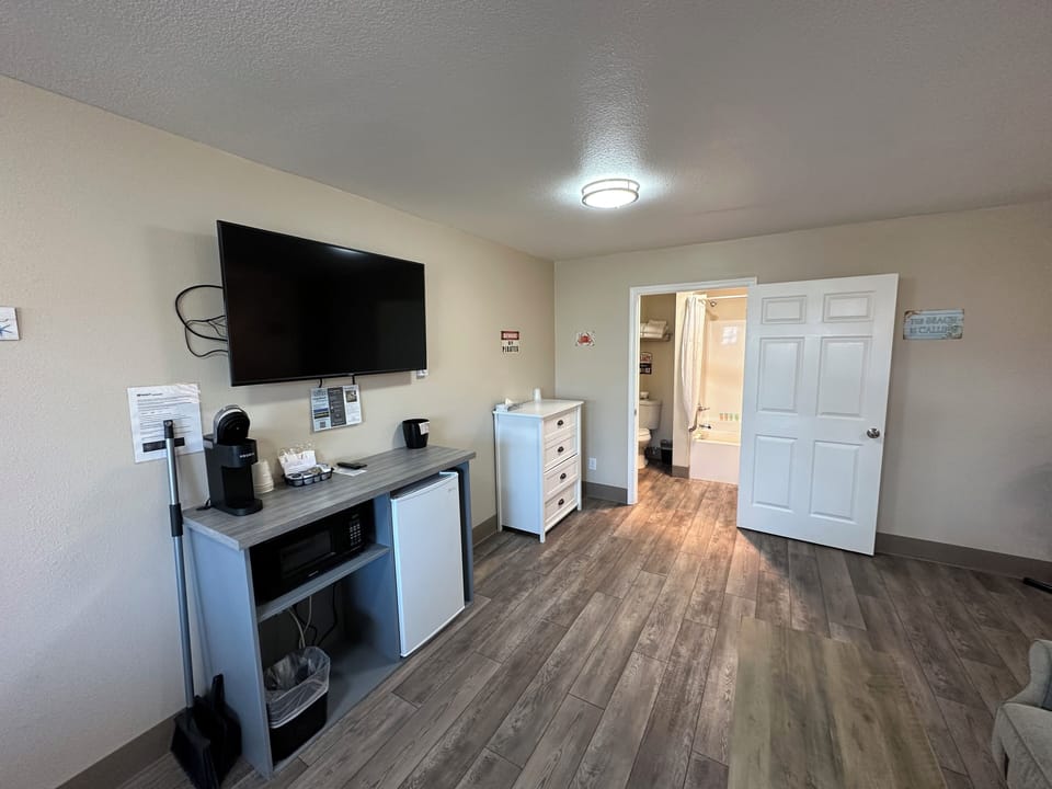 Single Room, 1 Bedroom, Non Smoking, Kitchen | Premium bedding, free WiFi, bed sheets