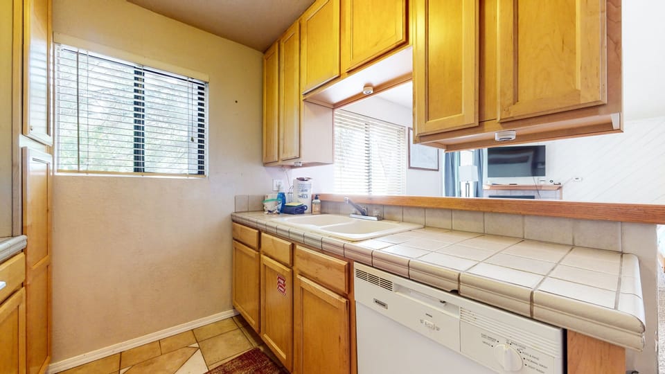 Home Decor, Room, Indoors, Flooring, Kitchen