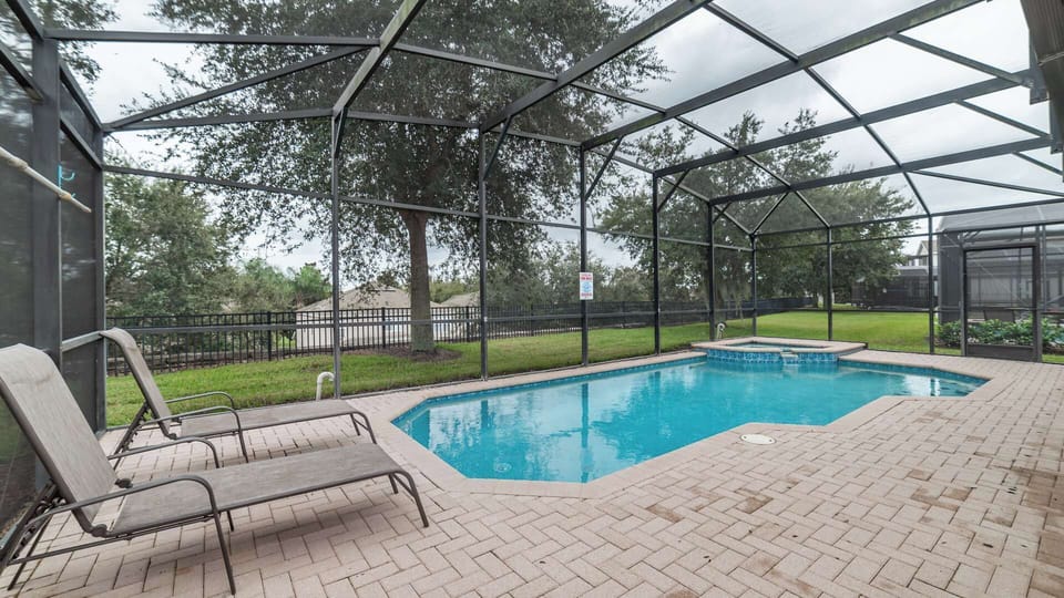Beautiful 5 bed 5 bath villa located in Windsor Hills Resort
