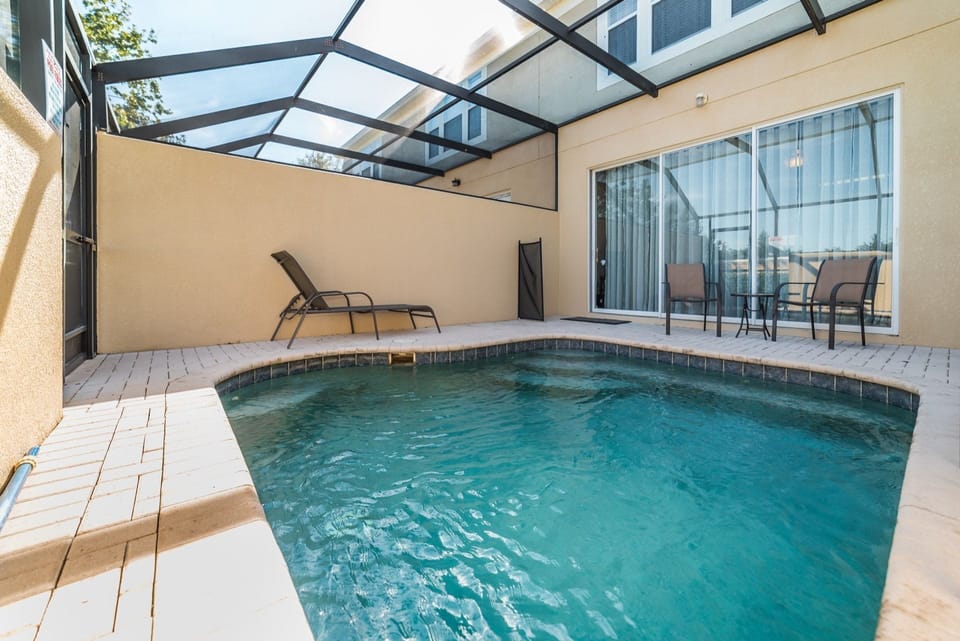 Beautiful 3 bed 3 bath townhome located in Windsor Hills Resort