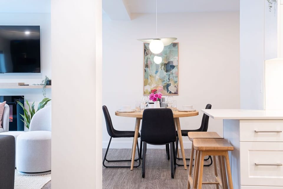 Powder Village Retreat | In-room dining