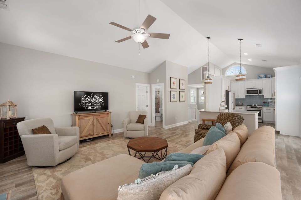 SS32: Sand Fiddler Dayz | TL Living Area and Kitchen