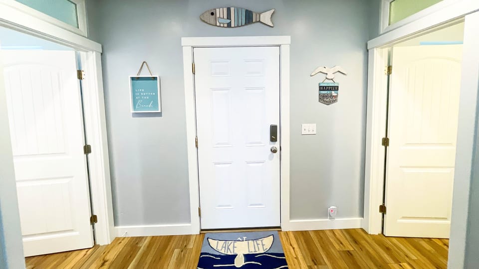 Cottage entryway