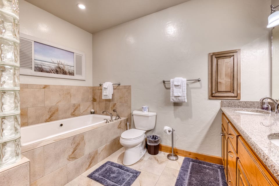 Master bathroom with Jetted tub