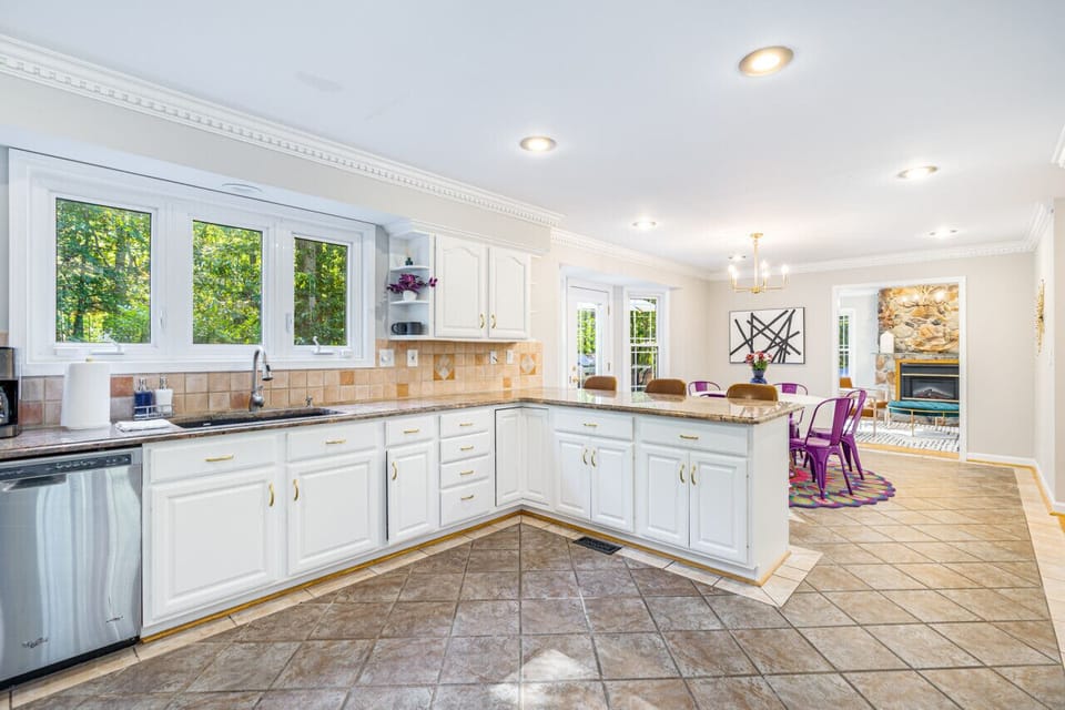 Large, modern kitchen for preparing group meals
