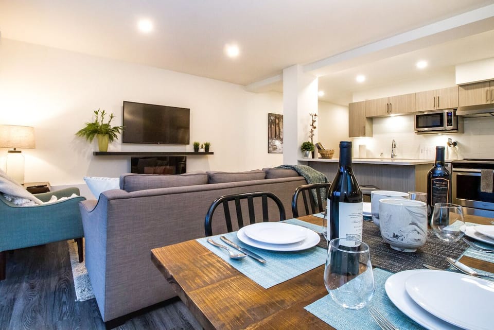 Revelstoke Retreat | Living area | 40-inch Smart TV with digital channels, TV, fireplace
