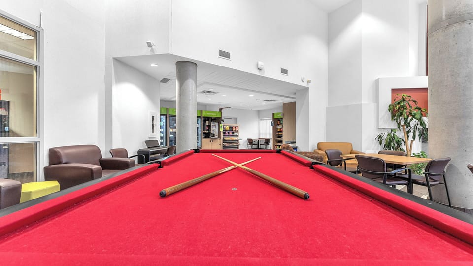 Residence & Conference Centre - London Hotel in London