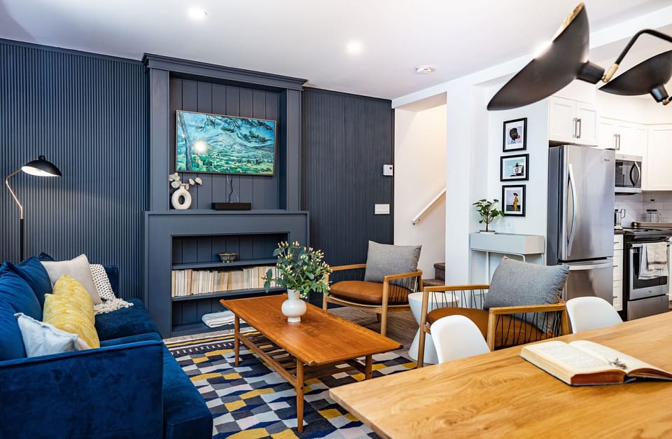 Revelation Retreat Townhouse-Private Hot Tub and Lower-Level Rec Room | Living area | 40-inch Smart TV with digital channels, TV, fireplace