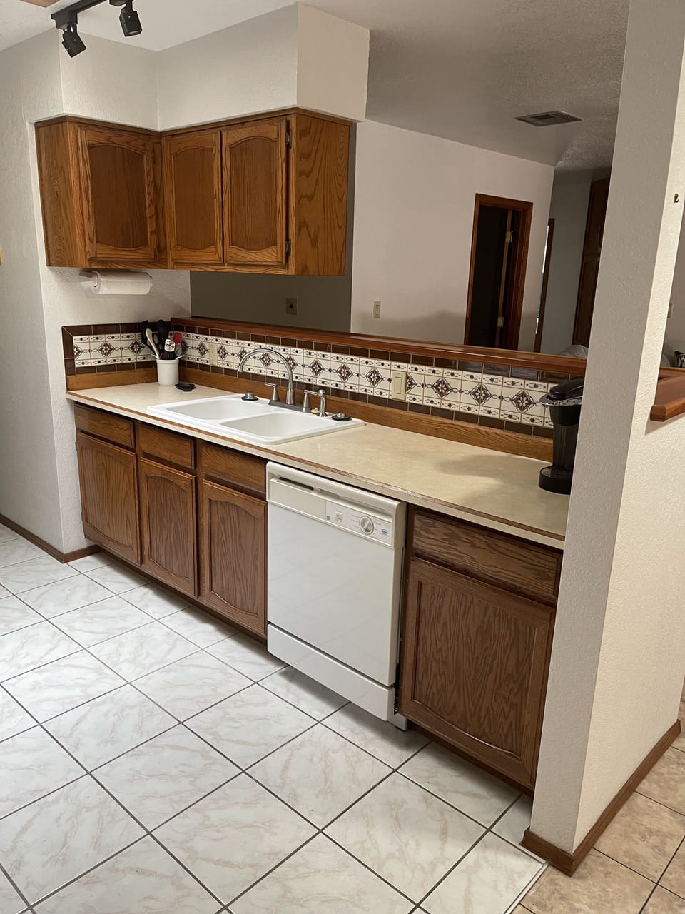 Full kitchen