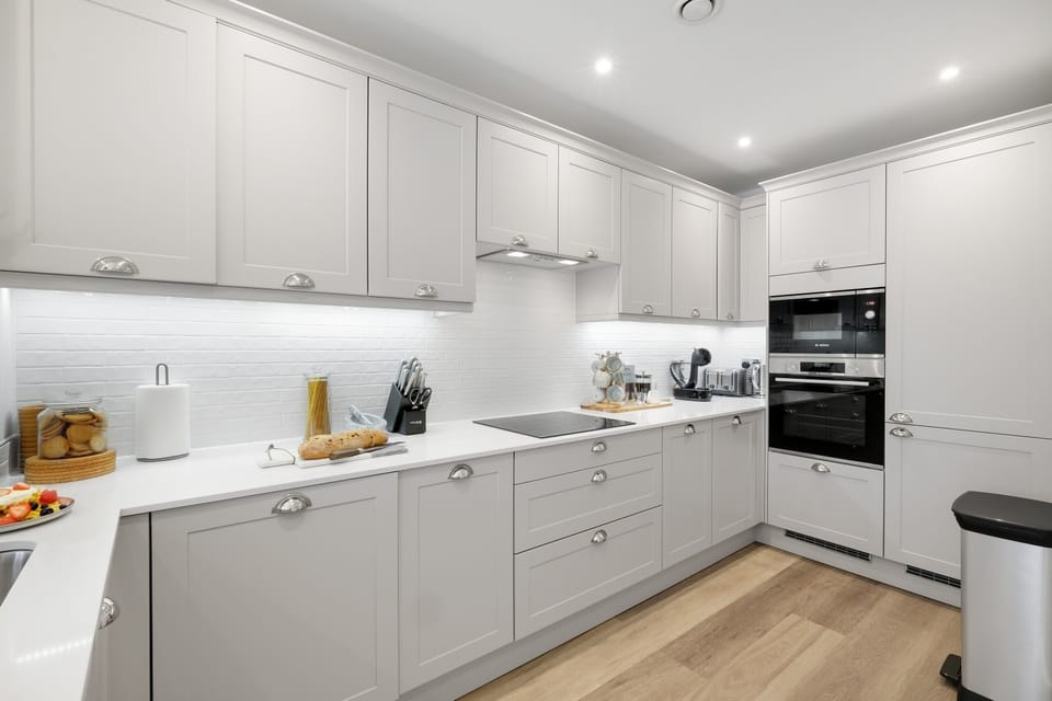 Fully equipped kitchen. Bosh appliances. 