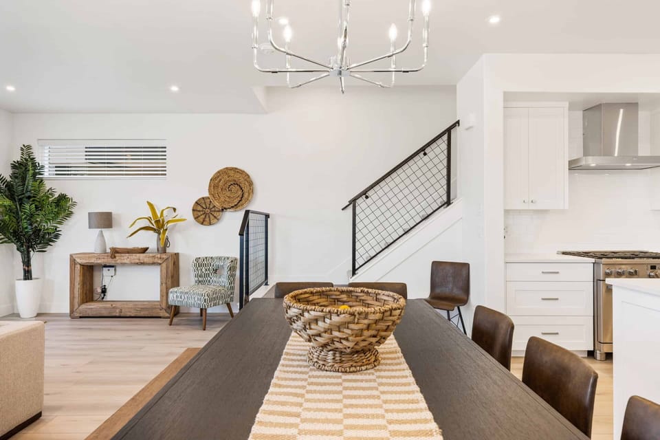 House, 5 Bedrooms | Interior