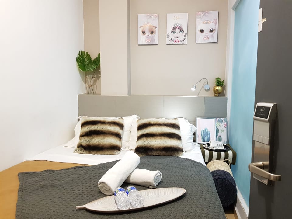 Standard Double Room | Iron/ironing board, free WiFi