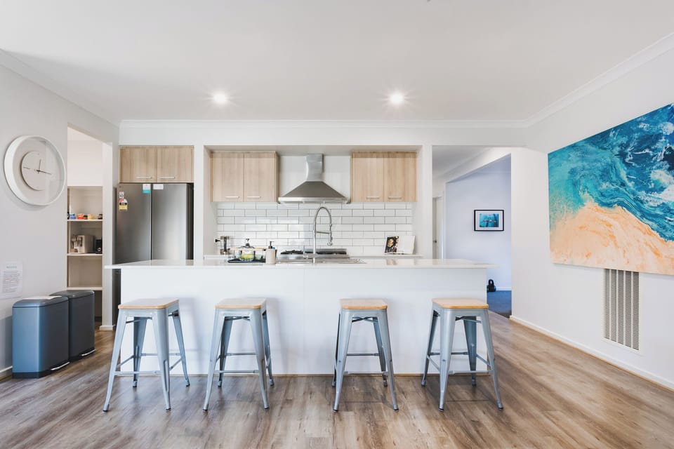 Fully Equipped Kitchen, large Oven and Cooktop, Dishwasher, Walk In pantry.