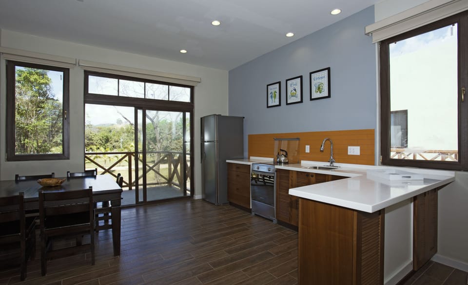Condo, 2 Bedrooms | Private kitchen