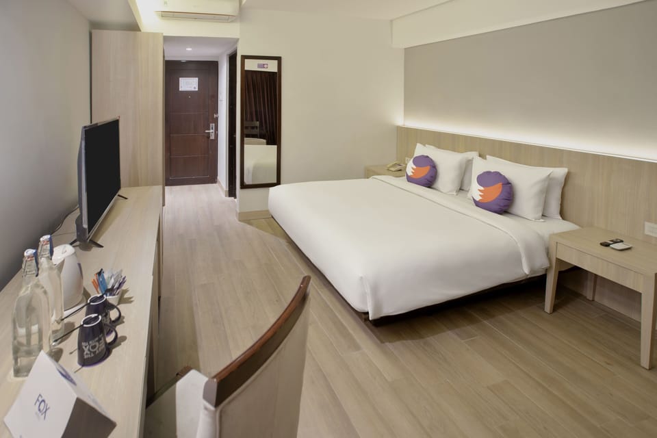 Deluxe Room | Premium bedding, minibar, in-room safe, desk