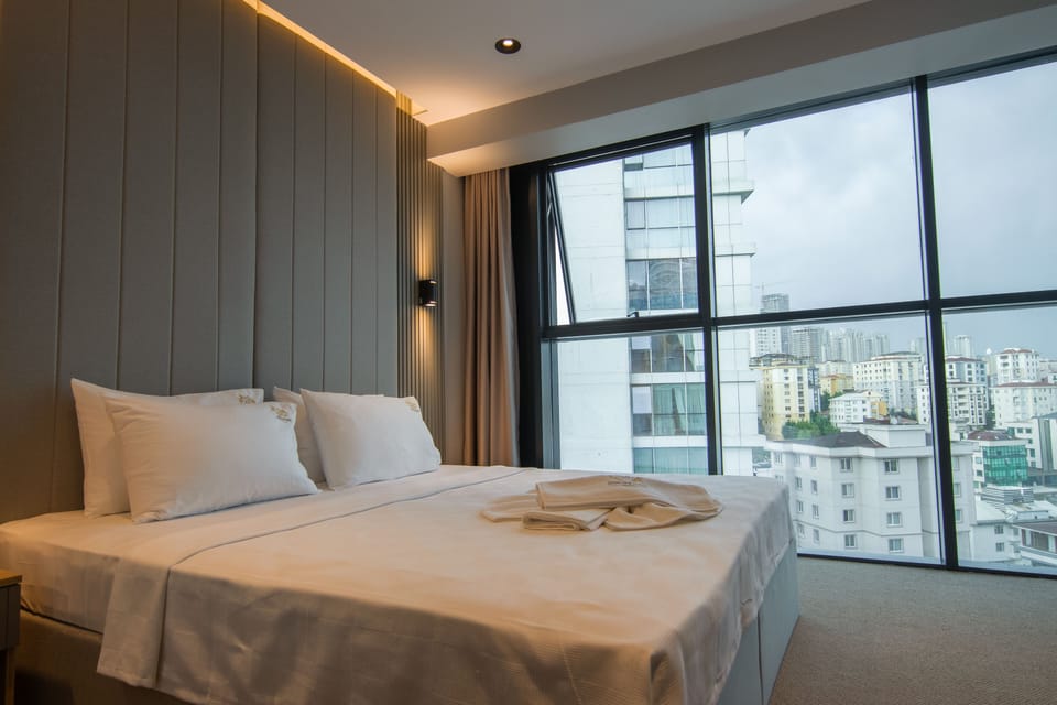 Standard Twin Room | Hypo-allergenic bedding, minibar, laptop workspace, soundproofing