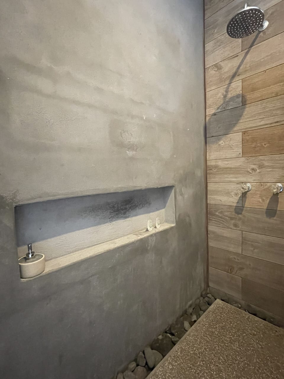 Shower, towels