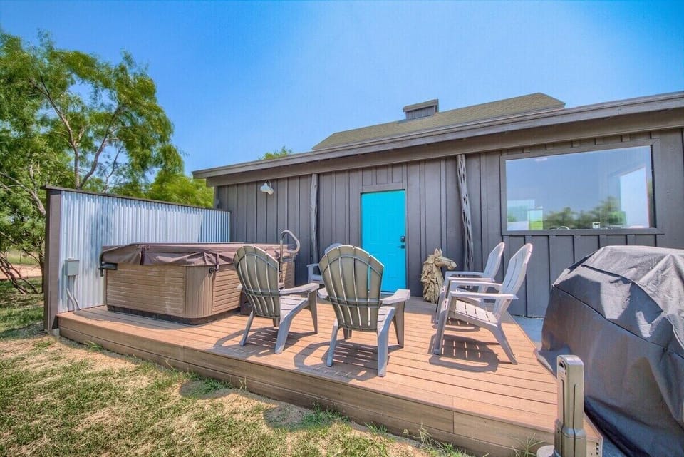BBQ and hottub 