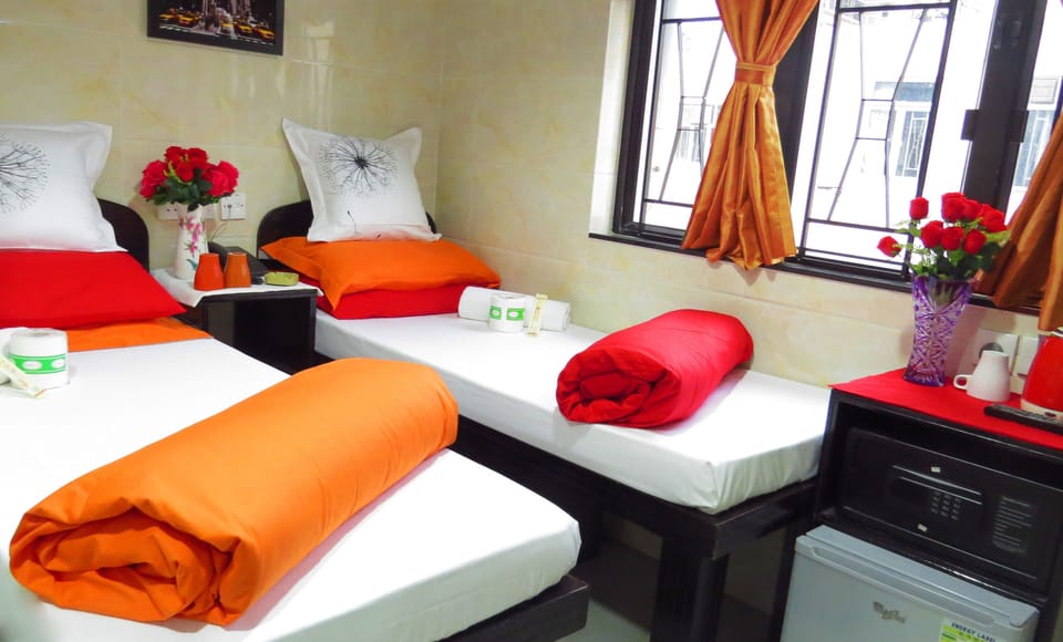 In-room safe, soundproofing, free WiFi, bed sheets