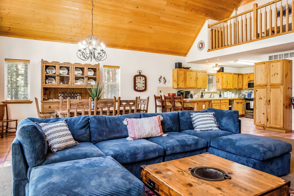 Picture your family gathered around this lovely setting sharing stories