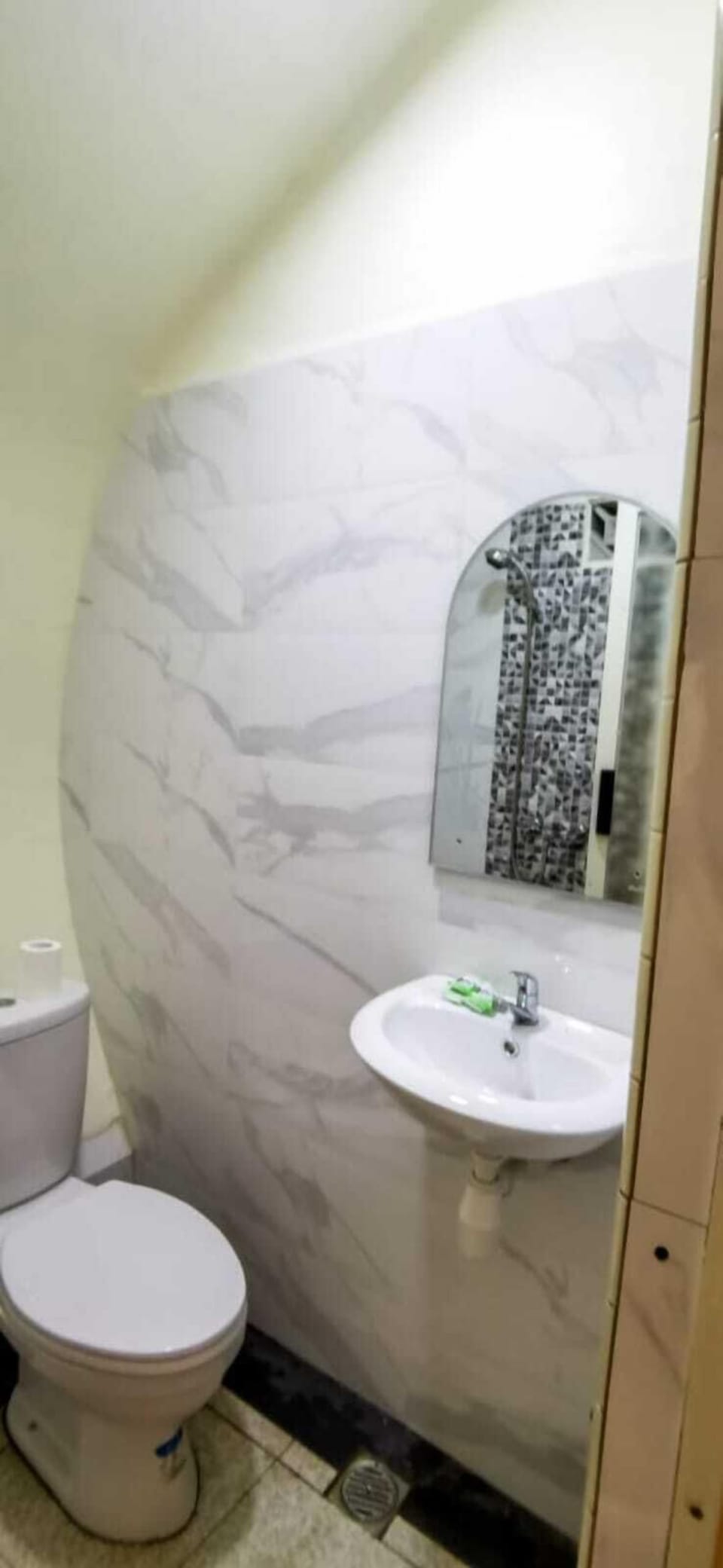 Shower, rainfall showerhead, towels