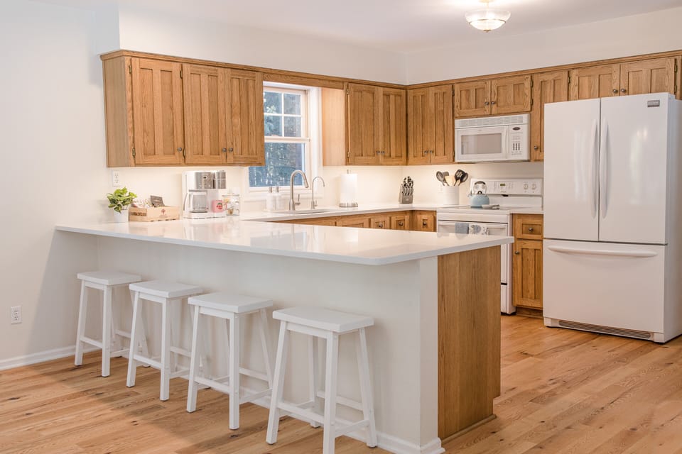 Fully equipped kitchen. RO water filter, bar area, and walk-in pantry
