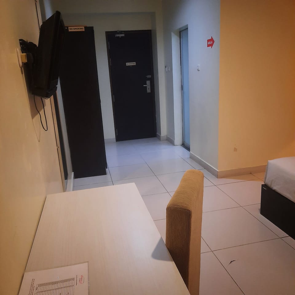 Deluxe Double or Twin Room | WiFi (free), bed sheets