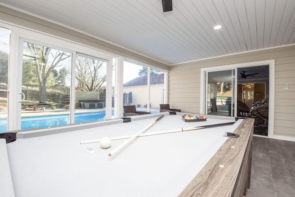 Extra dining and game table!