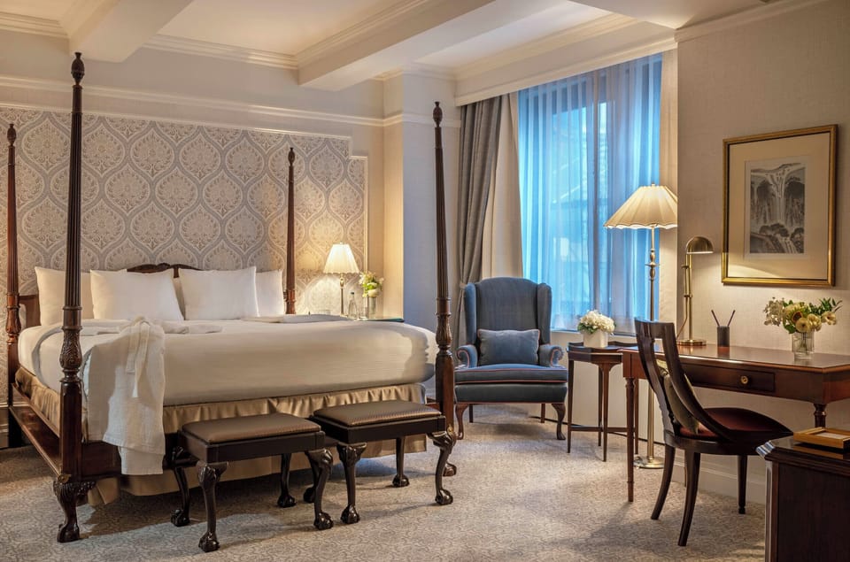 Premier Suite, 1 Bedroom, City View | Premium bedding, down comforters, in-room safe, desk