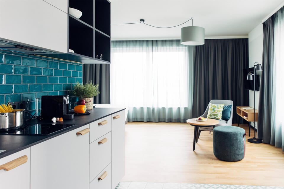 Premium bedding, in-room safe, desk, soundproofing