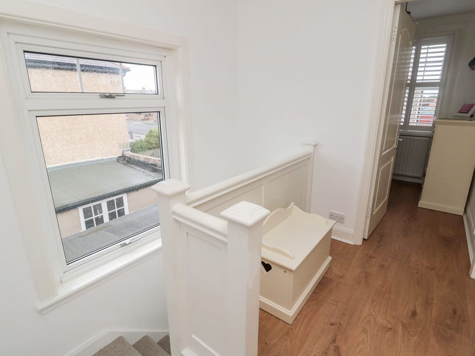 3 bedrooms, individually decorated, individually furnished, free WiFi